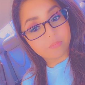 Meet your Posher, Vanessa